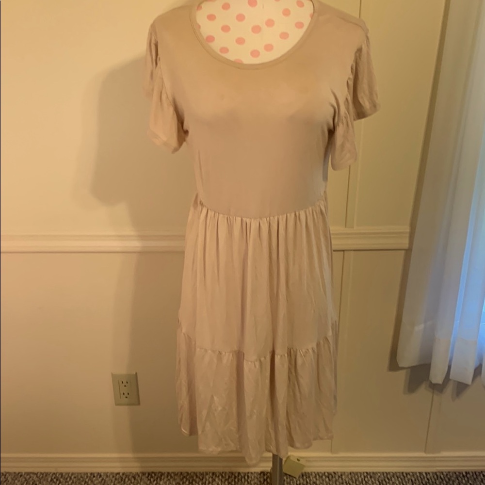 Brit & Bri Tan Color Women's Dress NEW Size X Large Short sleeve Comfy stretch